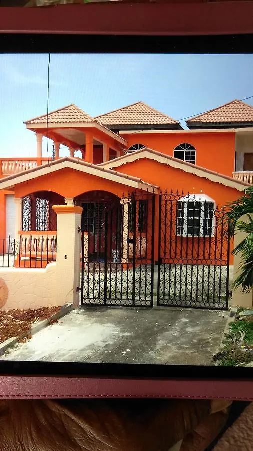 The Shores Villa Montego Bay 0*,